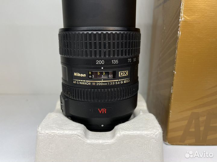 Объектив Nikon Nikkor 18-200mm