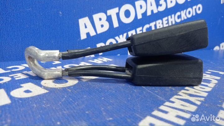 Ответная часть ремня безопасности Skoda Octavia