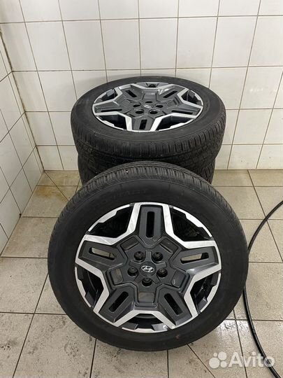 Оригинальный комплект колес Hyundai R19 как новый