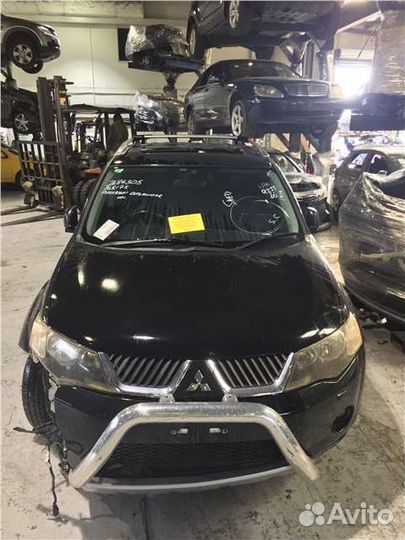 Разбор на запчасти Mitsubishi Outlander XL