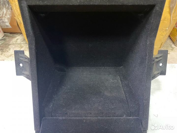 Вещевой отсек задний Mercedes W221