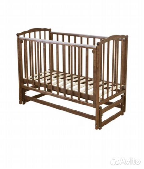 Детская кроватка с маятником