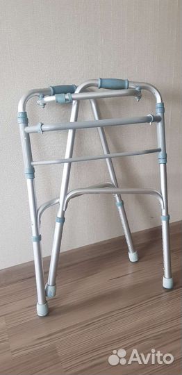 Ходунки и костыли для взрослых
