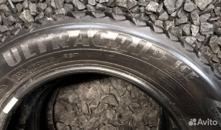 Goodyear Ultragrip Ice Arctic 205/60 R16