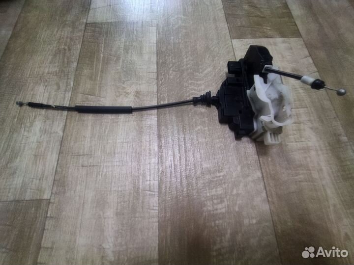 Замок передней правой двери KIA