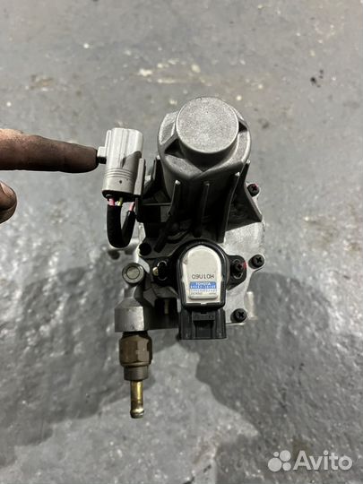 Дросельная заслонка Toyota Progres