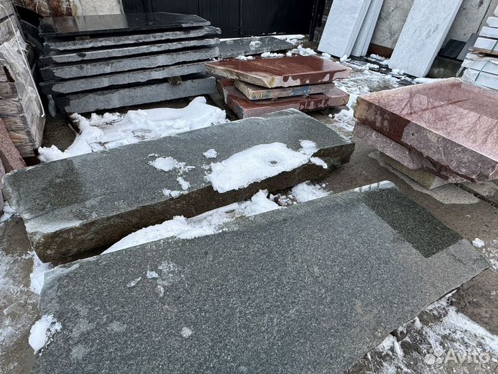 Гранит Лезникоский,Масловский,Пакост,Лабродарид