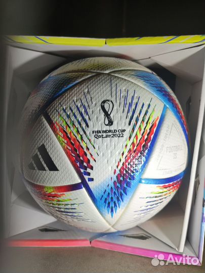 Футбольный мяч adidas