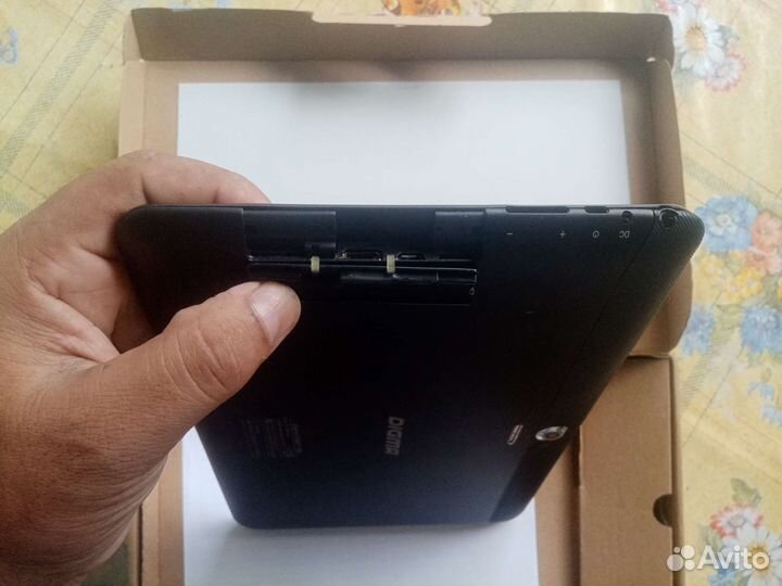Планшет digma iDsQ11 3G