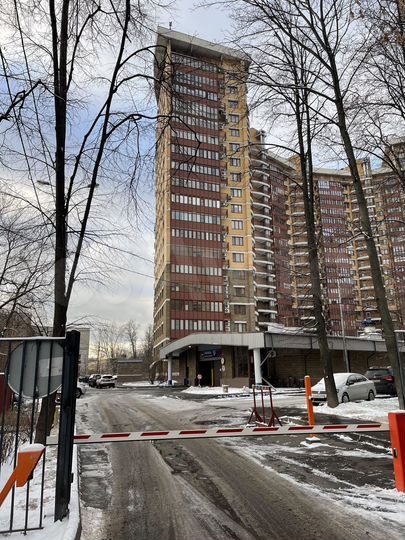 Машиноместо, 18 м²