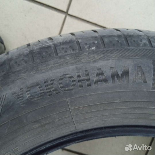 Yokohama BluEarth E51A 215/65 R17