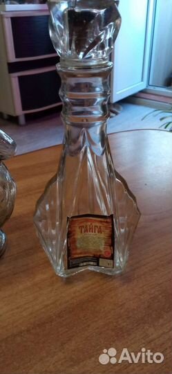 Пустые бутылки из под ликера и тубусы к бутылкам