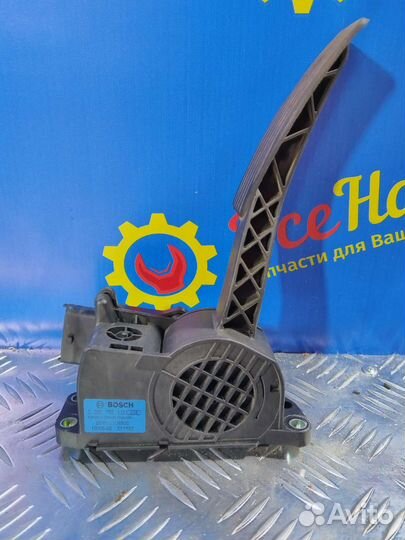 Электронная педаль газа priora