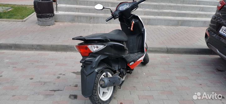Скутер sym jet 4