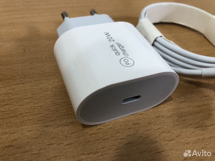 Зарядное устройство type-c на type-с 20w