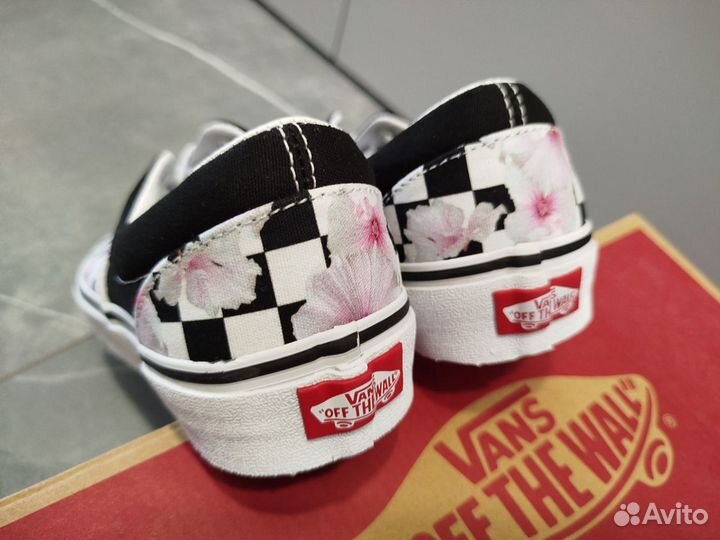 Новые кеды Vans Era