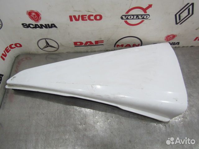 Спойлер крыши кабины верхний левый Mercedes Axor