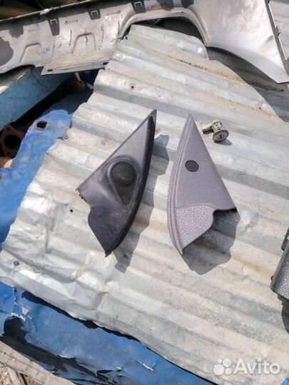 Пищалки уголки на пежо 206