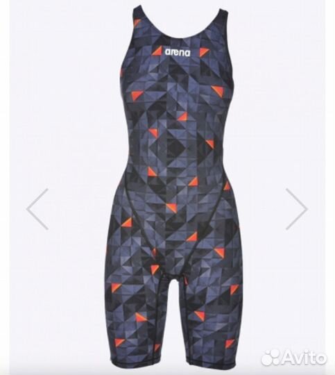 Продаётся костюм arena для плавания детский