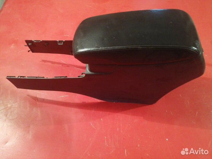 Подлокотник передний Toyota Camry XV40