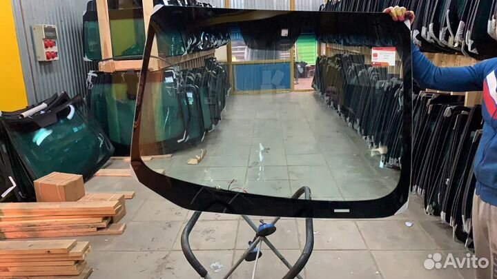 Лобовое стекло Kia Cerato