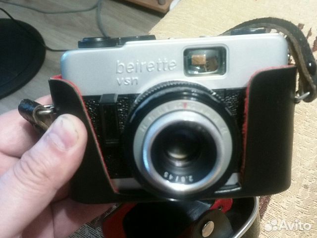 Плёночный фотоаппарат polaroid