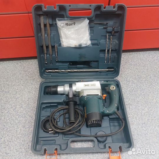 Перфоратор электрический bort BHD-700