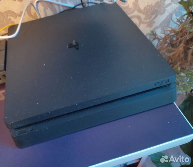 Sony playstation 4 slim 1tb, + 7 игр на дисках