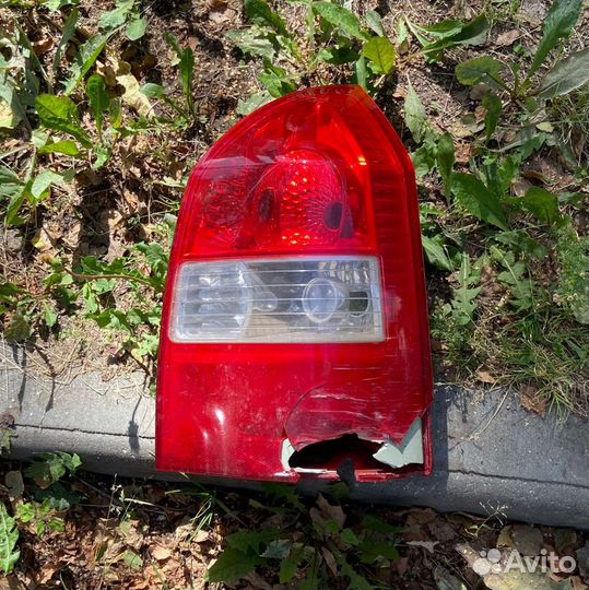 Фонарь правый задний