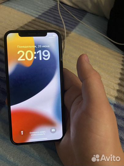 Телефон iPhone X 64gb