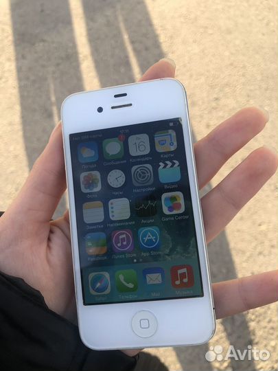 iPhone 4, 8 ГБ