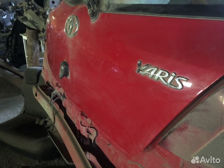 Крышка багажника toyota yaris 90 кузов