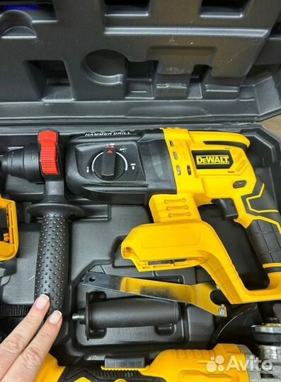 Набор инструмента DeWalt 4 в 1