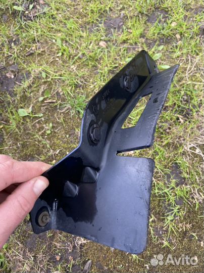 Брызговик передний левый mazda 6 2015