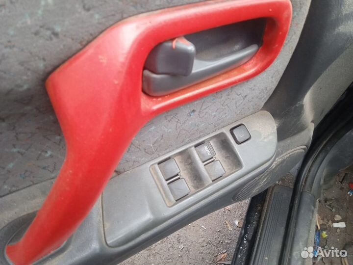 Блок управления стеклоподъемниками Nissan Primera