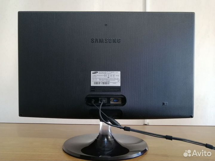 Samsung 24 дюйма/Led/Full HD 1920x1080
