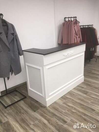 Стойка администратора