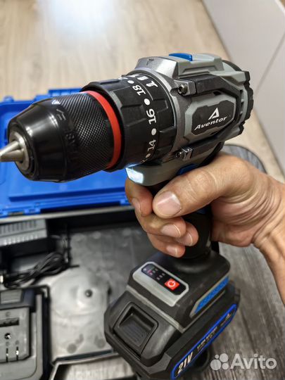 Безщеточный шуруповерт ударный