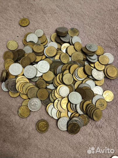 Монеты разного номинала и годов