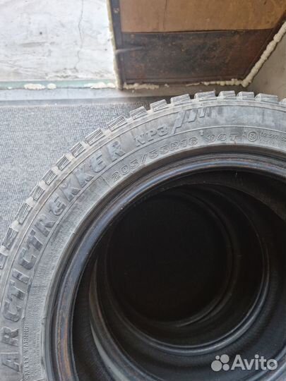 Maxxis ArcticTrekker NP3 205/55 R16 94T