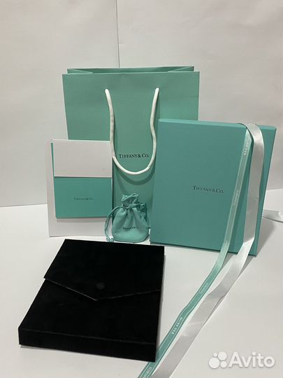 Tiffany & CO. Под колье