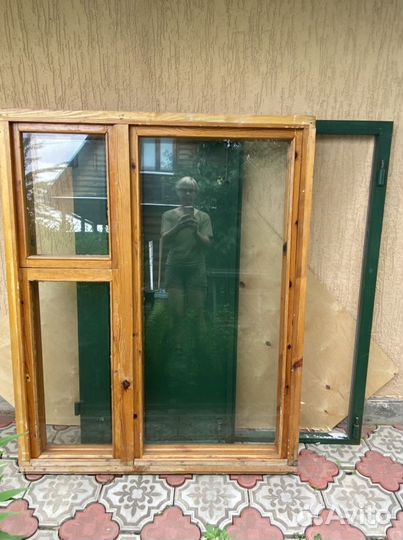 Ставни с деревянным окном