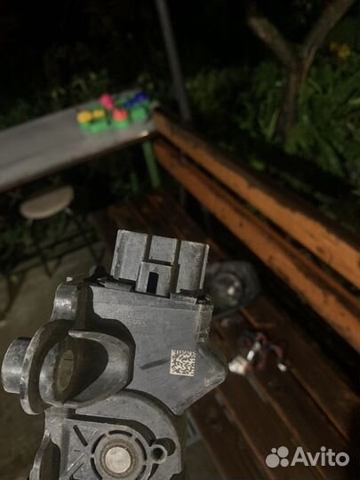 Педаль газа MN101544