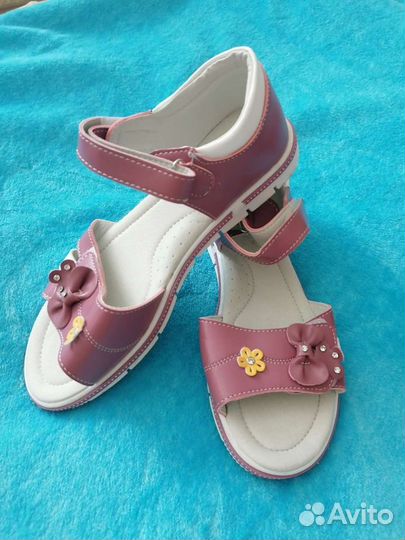 Сандалии для девочки