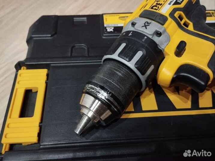 Дрель-шуруповерт dewalt DCD791P2