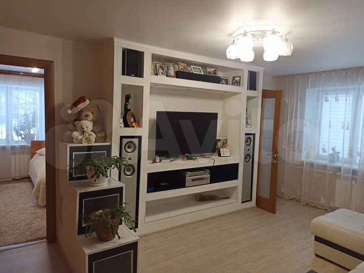 4-к. квартира, 63 м², 1/5 эт.