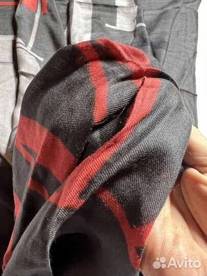 Emporio armani шарф (палантин) оригинал.Италия