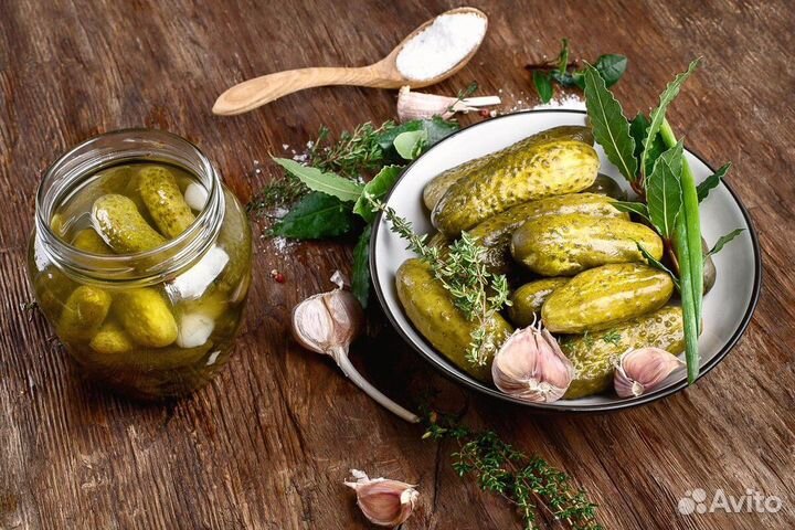 Огурцы солёные, капуста солёная, картофель