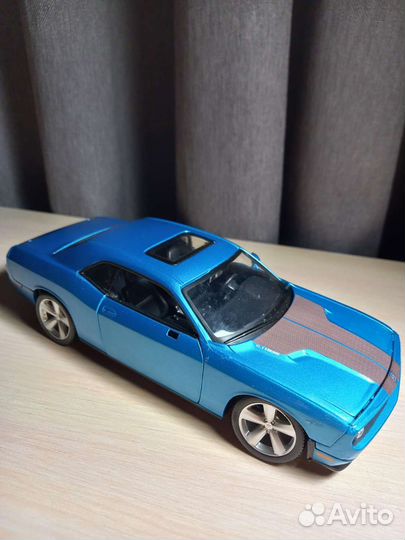 Dodge challenger SRT 8 машинка модель