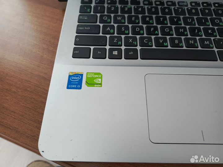 Ноутбук asus X555L